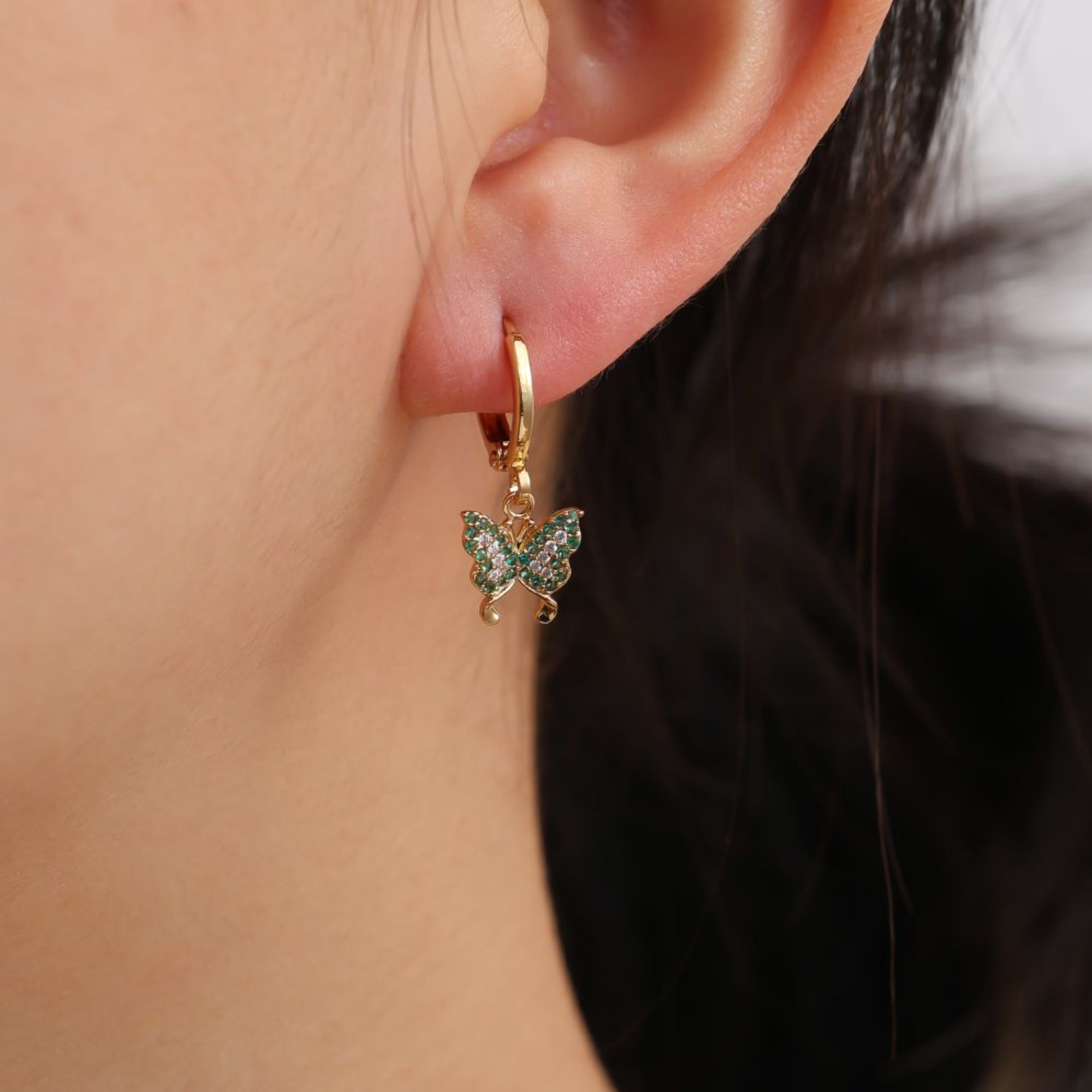 24 mm žali deimantiniai drugelio formos paauksuoti auskarai