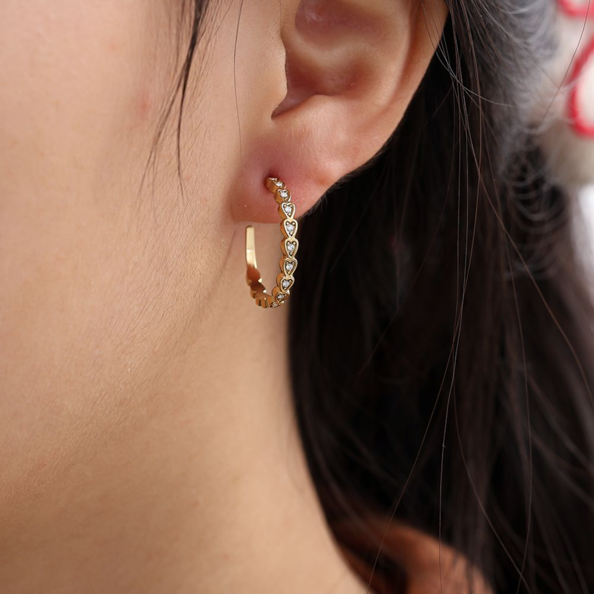 2,2 cm mini širdelių formos žiediniai auskarai iš nerūdijančio plieno