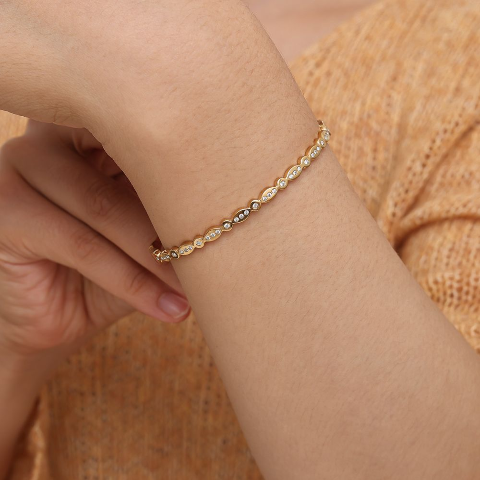 6,35 cm skersmens miniatiūriniai deimantiniai taškeliai iš nerūdijančio plieno apyrankė